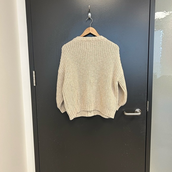 Minimum M loose knot cream cardigan in excellent condition! Great for spring - Picture 2 of 14